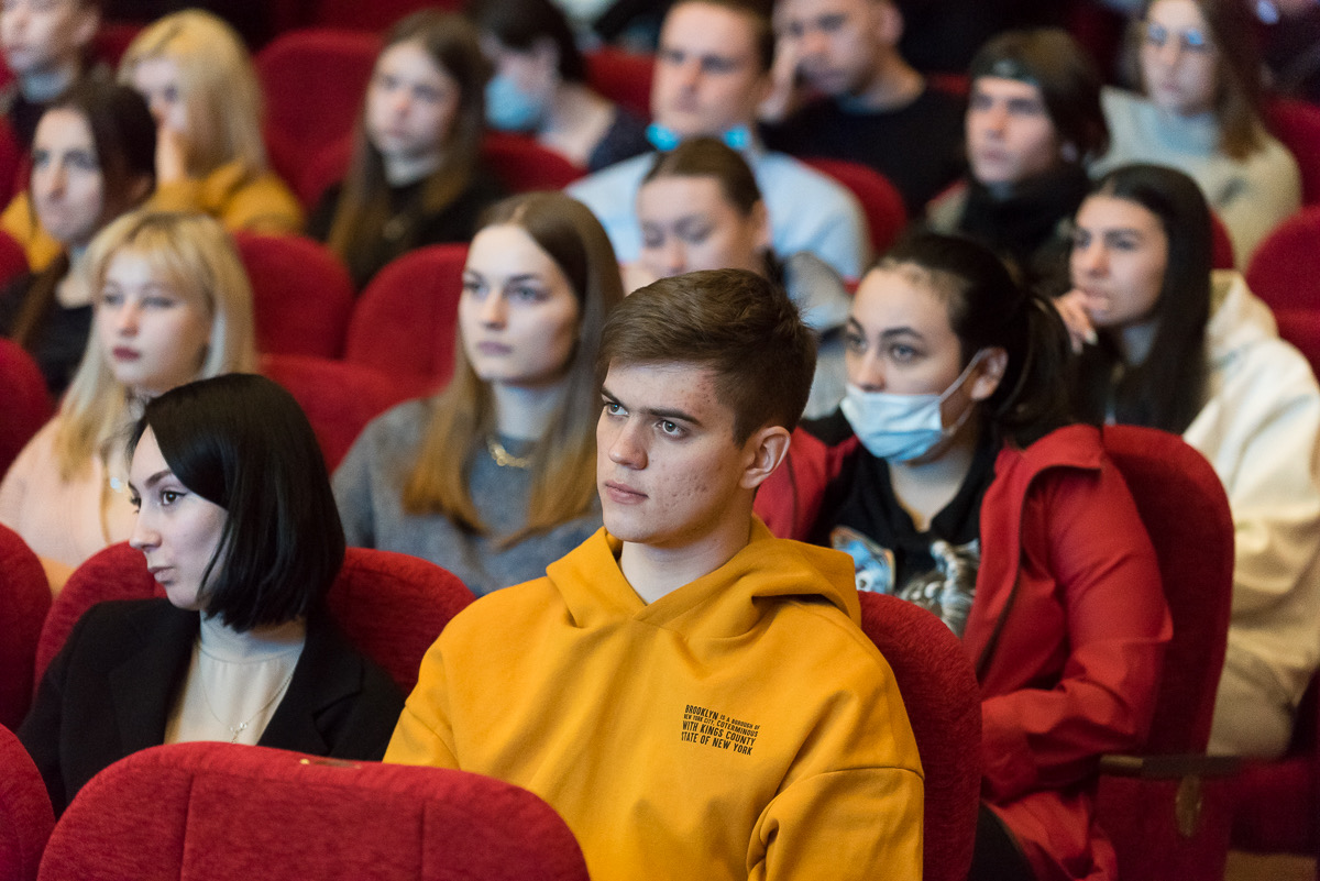 Состоялась встреча с начальником отделения по наркоконтролю и  противодействию торговле людьми Центрального РУВД г. Минска А. А. Яцковским  - Белорусский государственный университет физической культуры